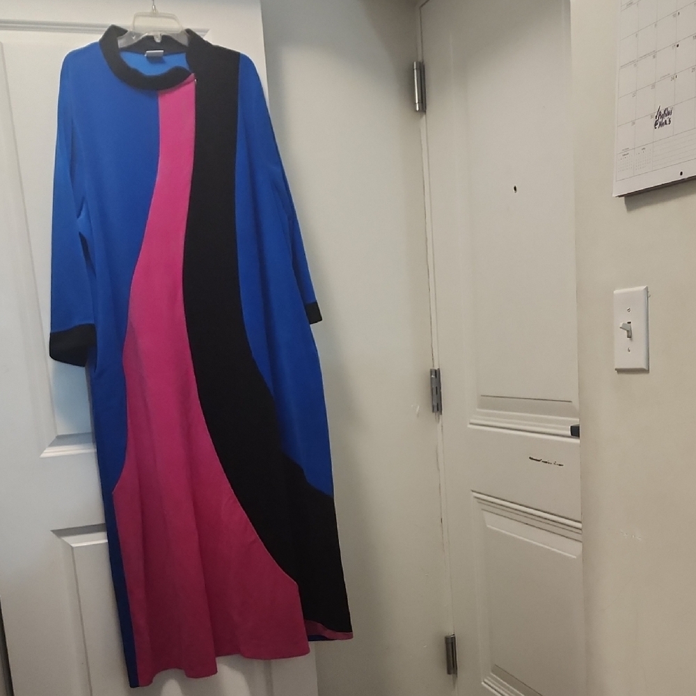 VINTAGE Colorblock Long Sleeve Maxi Dress in Blue and Pink